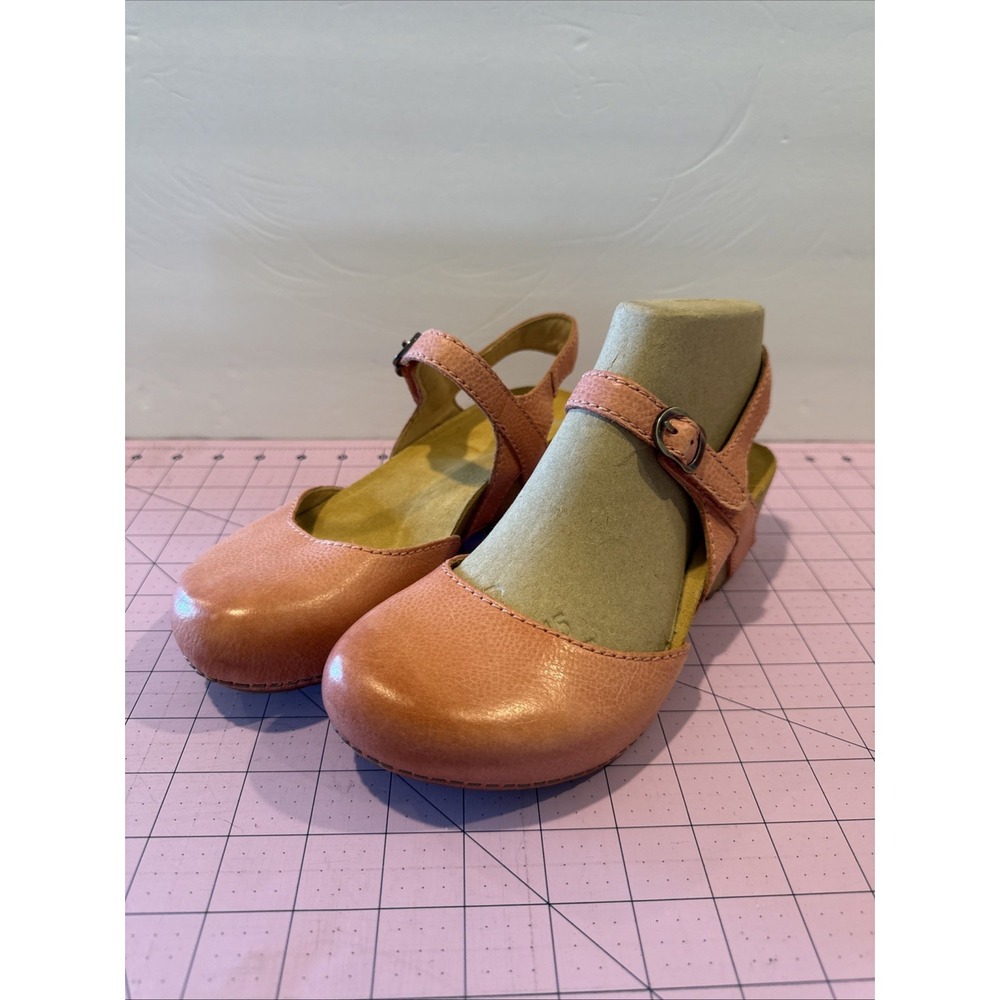 Dansko Tiffani Wedge Sandal Leather Coral Milled Burnished Women's Size US 7